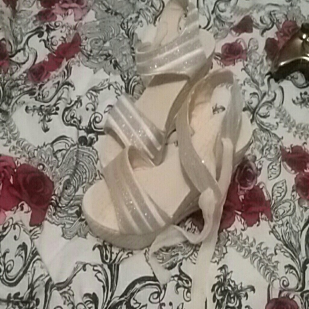 Tie up wedge